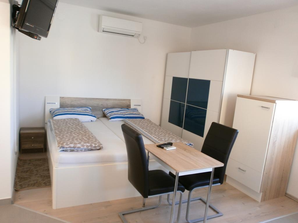 Apartments Bora Liznjan Room photo